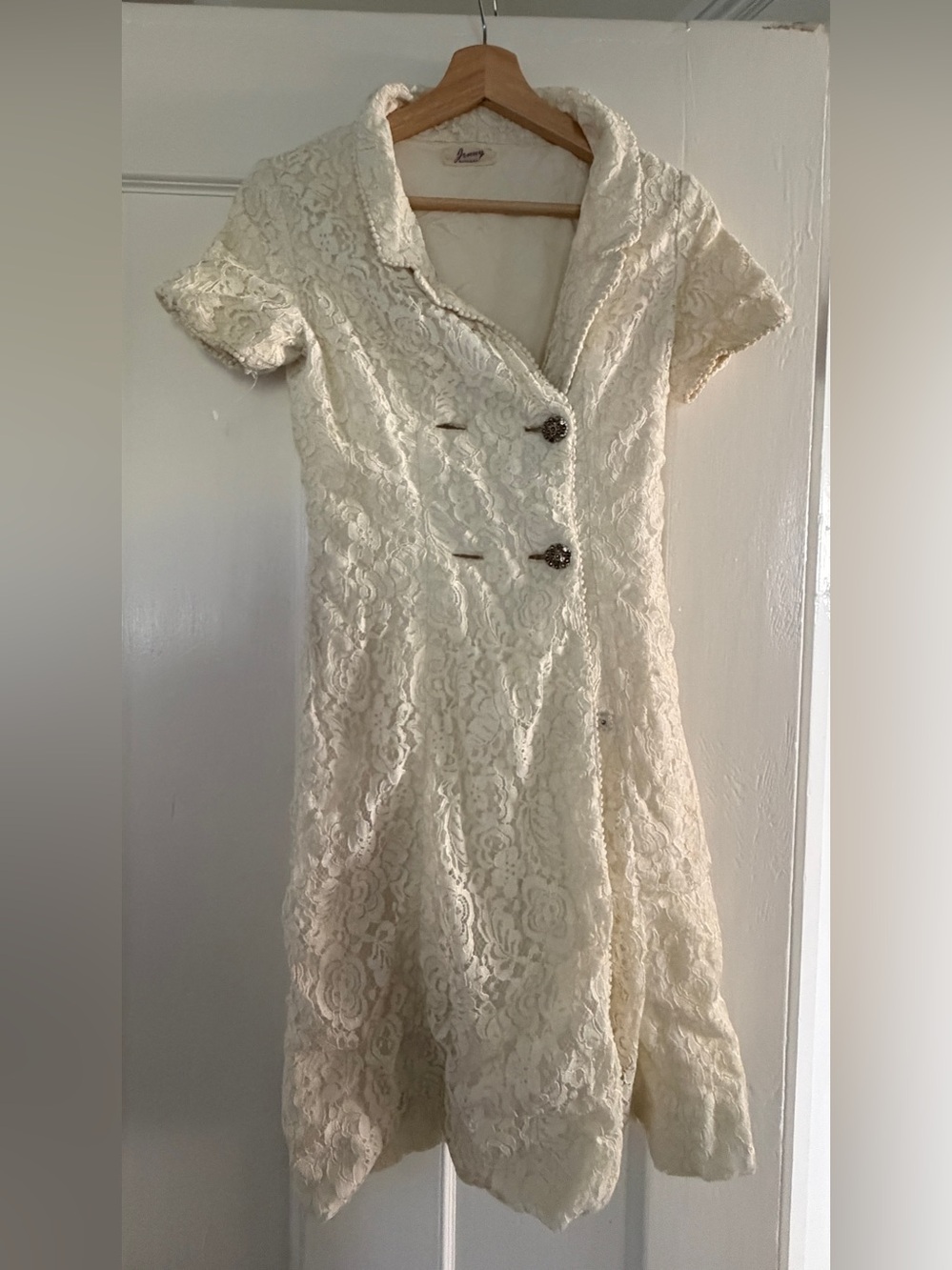 Elegant Cream Lace Dress